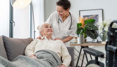 senior-woman-talking-with-her-doctor (1)